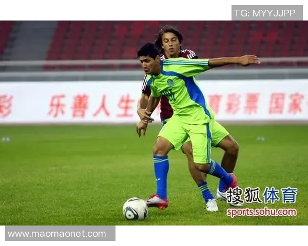 巴西队在激烈对抗中以2比1战胜对手展现强大实力