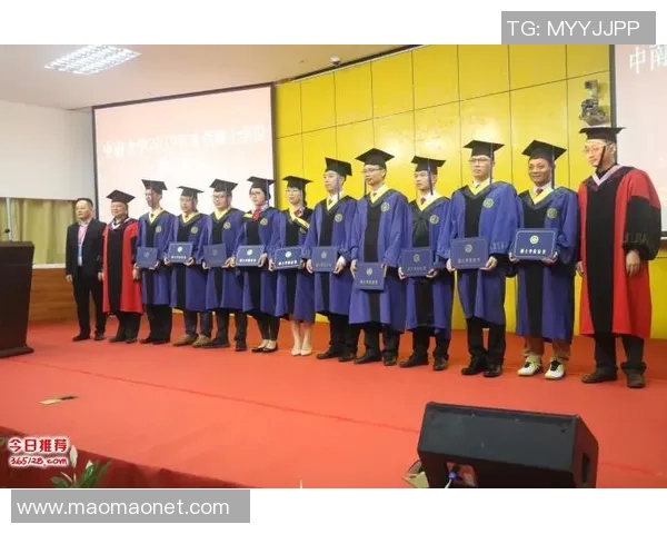 成都篮球队运营体系探讨与战术创新的结合之道MBA